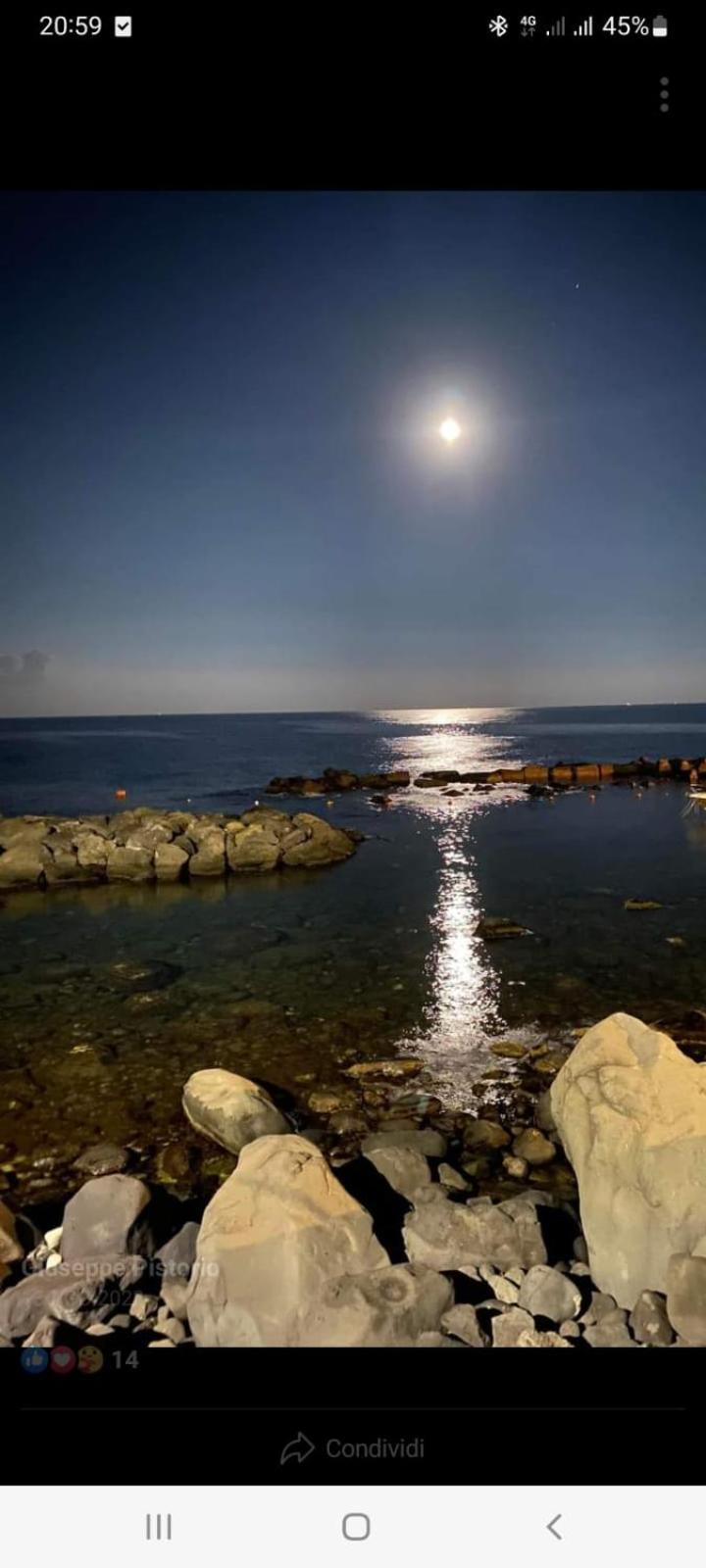 Alba Marina E Tramonti Etnei Apartment Riposto ภายนอก รูปภาพ